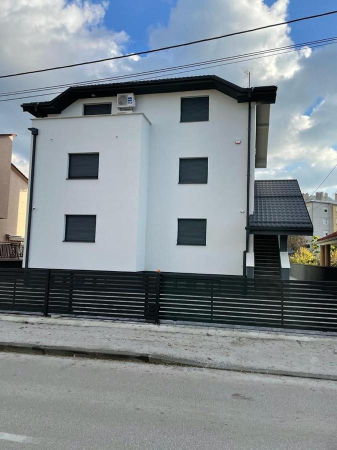 Apartmani Daisy Velika Gorica Bagian luar foto